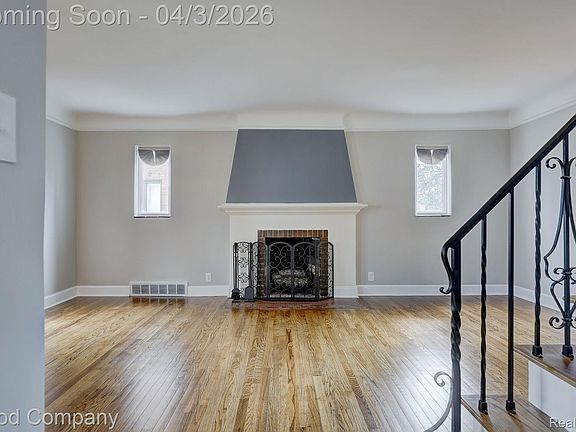 5th image of 9155 Grayton St