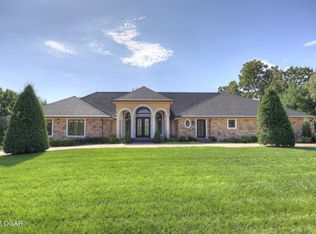 1302 Cambridge St, Joplin, MO 64801