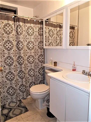 Rented by Dynamik Realty | media 11