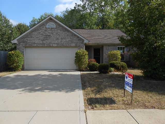 1st image of 5827 Lakeside Manor Ave