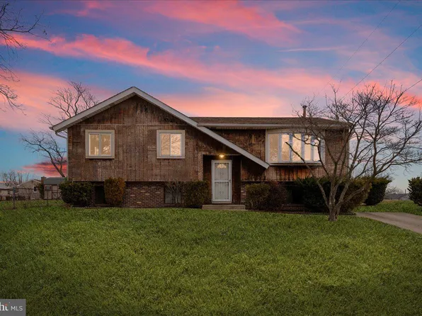 10 Windy Dr, Blackwood, NJ 08012