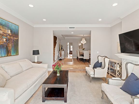2nd image of 414 12th St #A