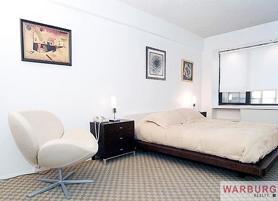 1st image of 210 E 47th St APT 8F