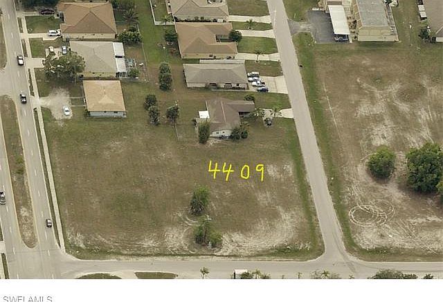 2nd image of 4407 SW 8th Pl #4411