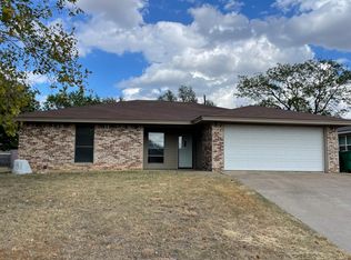 215 Prairie Wind Blvd, Stephenville, TX 76401