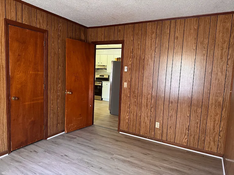 612 Staley St — Photo 17