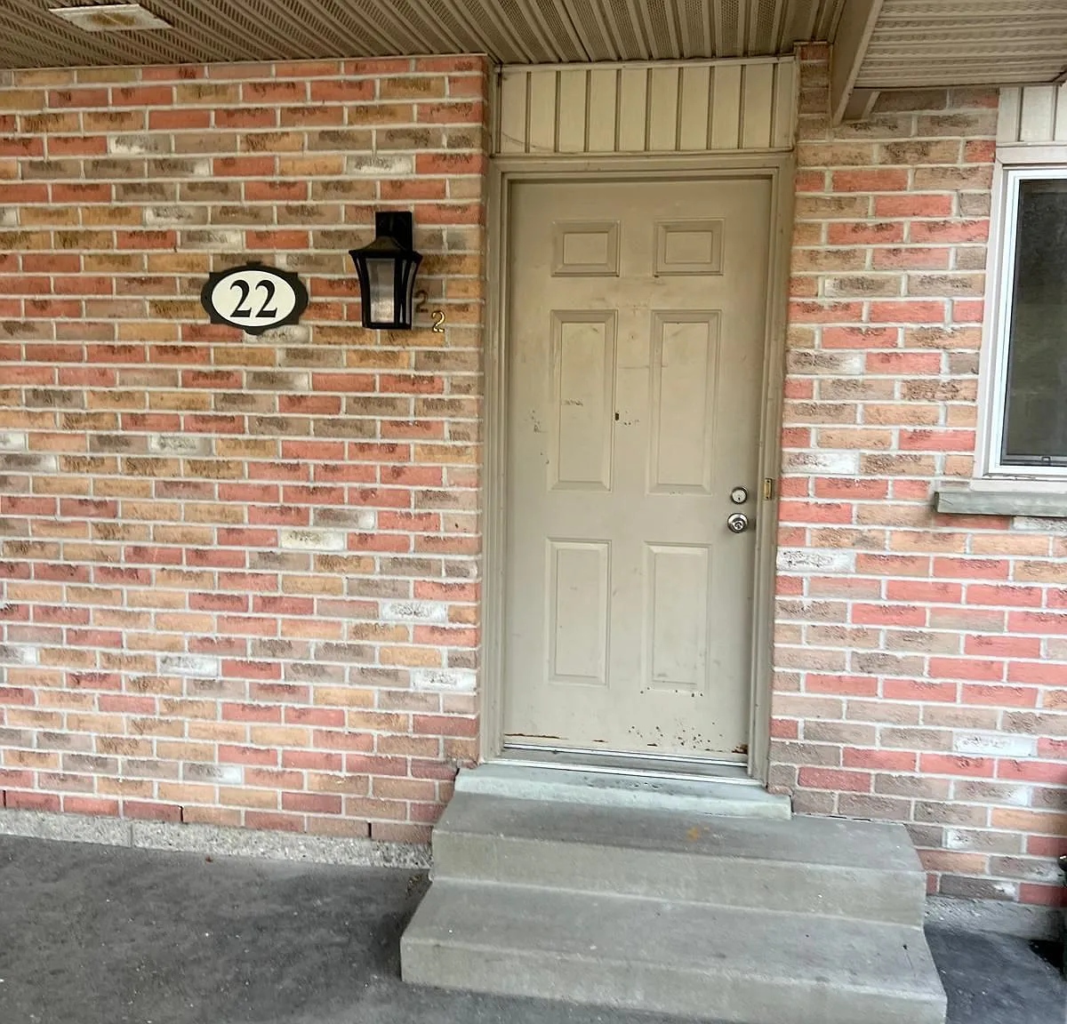 3 bed, $2,400 — Photo 1