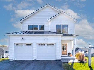 81 Bluebird Trl, Falmouth, ME 04105