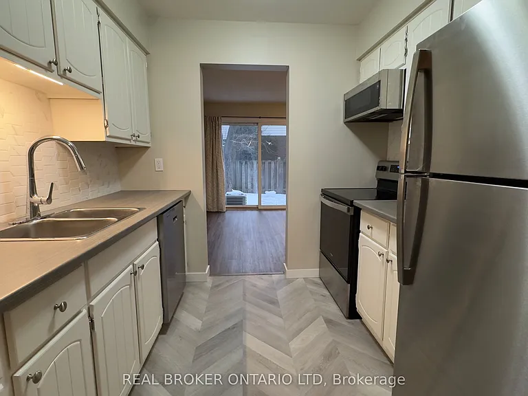 457 Wilkins St — Photo 13