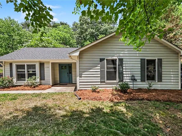 3806 Talmaga Ln, Greensboro, NC 27410
