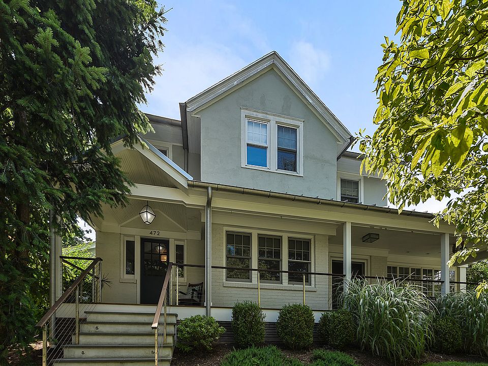 472 Manor Lane