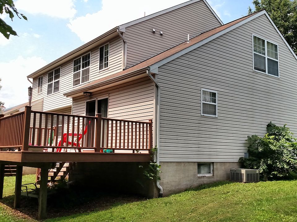 2nd image of 452 Campus Dr