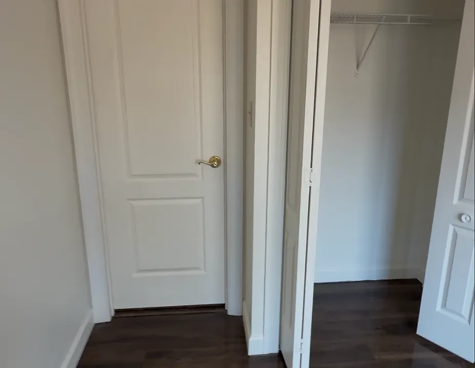 (Guest room) Jack and Jill bathroom entrance, closet.