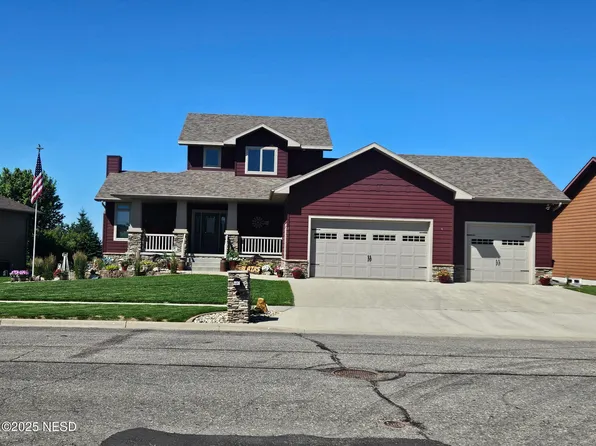 2235 Lucas Ln NW, Watertown, SD 57201