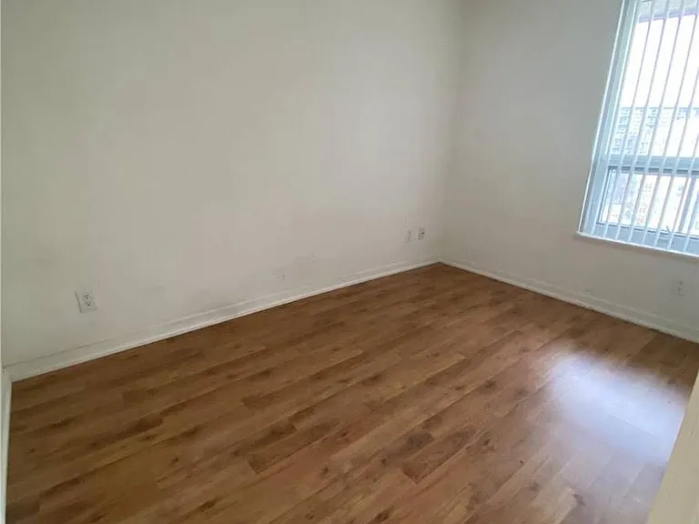 38 Joe Shuster Way #620 — Photo 4