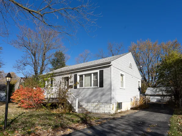 14627 Clifton Park Ave, Midlothian, IL 60445