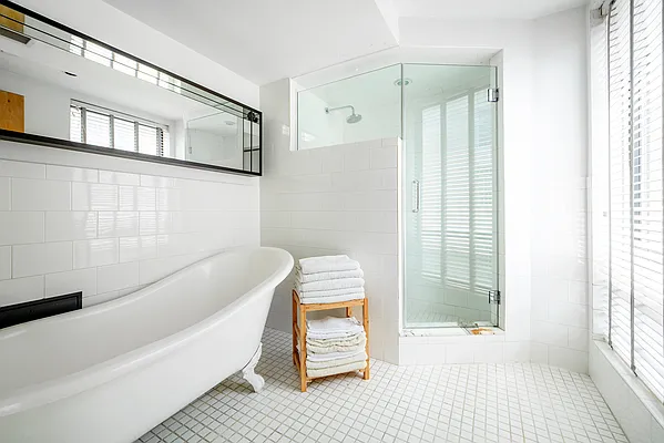 Rented by Elika Associates II, LLC | media 22