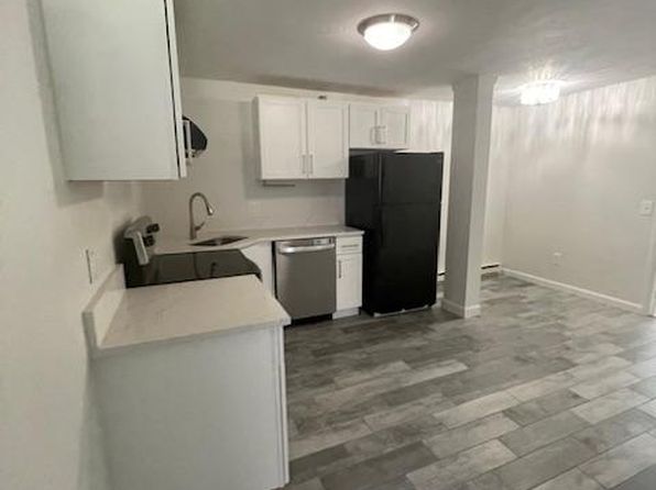 1671 Main St #2