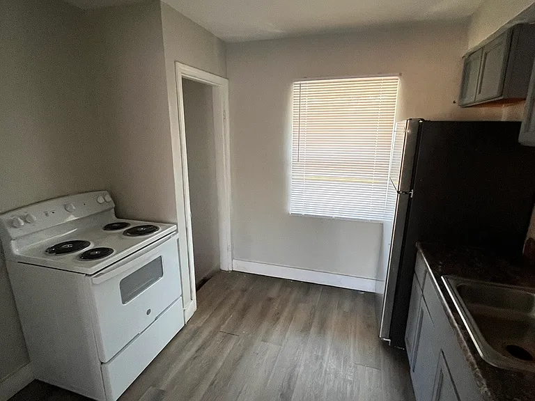 3652 Otterbein Ave #3652 — Photo 1