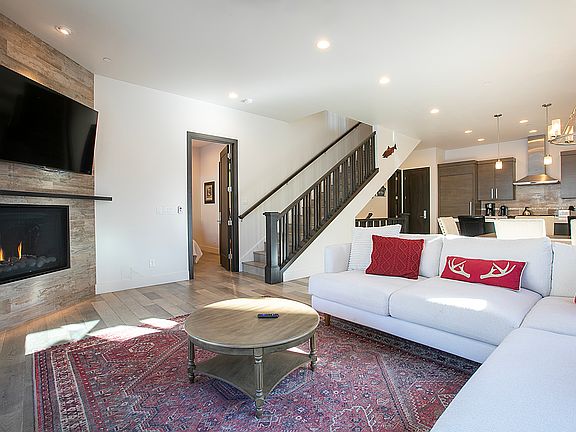 5th image of 4221 Willow Draw Rd #305