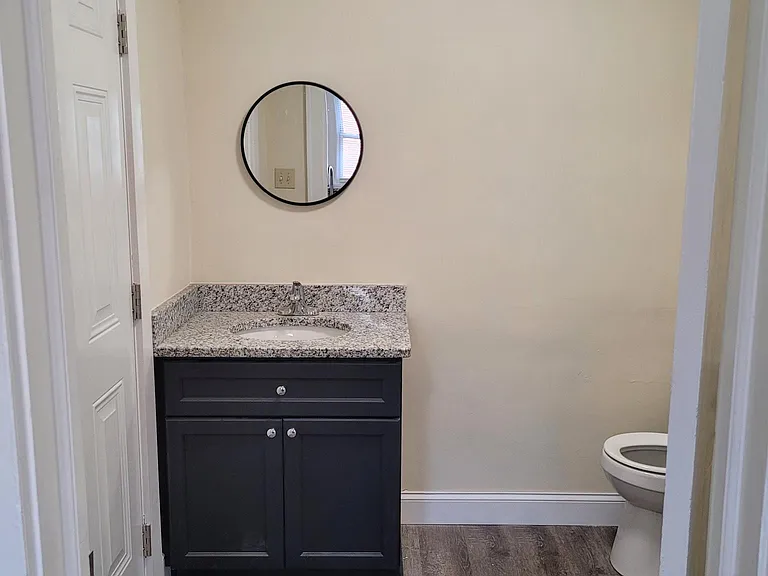 704 W Council St — Photo 7