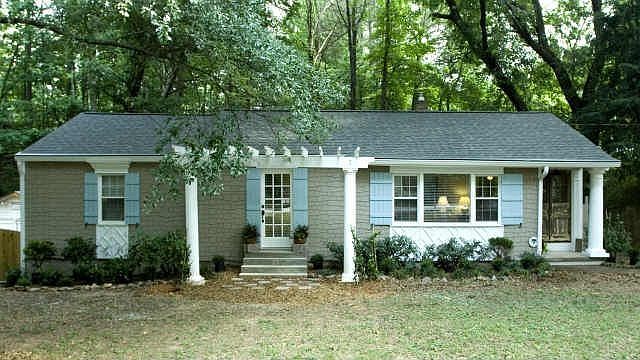 Westside 4 Bed 2.5 Bath with completed 07 Renovation
