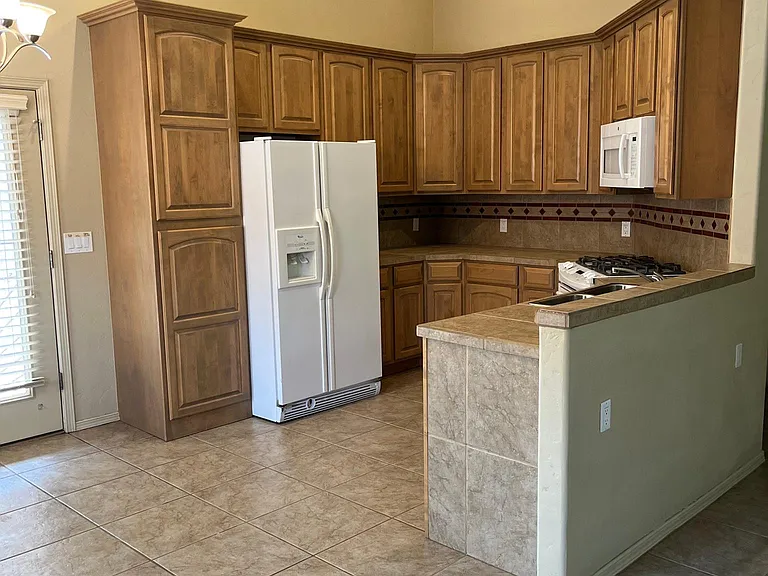 1892 N Sonoma Ranch Blvd — Photo 12