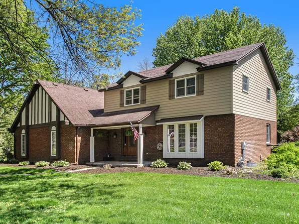 22279 Loupee Dr, Cassopolis, MI 49031