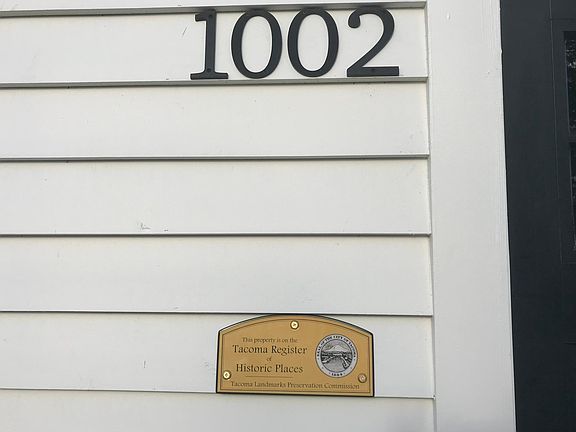 4th image of 1002 S Anderson St #A