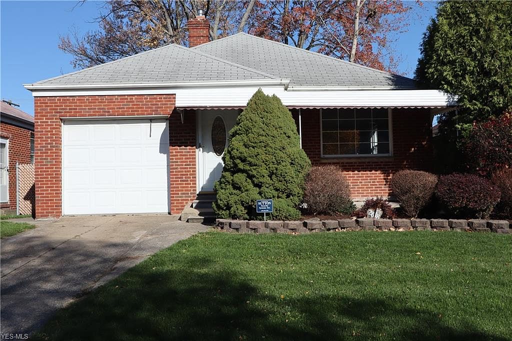 2818 Fortune Ave, Parma, OH 44134 | Zillow