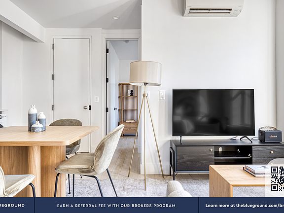 4th image of 131 Smith St #3L