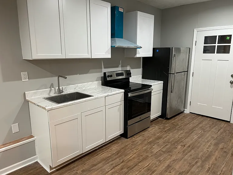 3637 Windmill Rd #2 — Photo 9