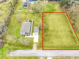 Estelle St, Sweeny, TX 77480