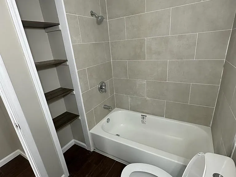 3118 W 14th St #301 — Photo 7