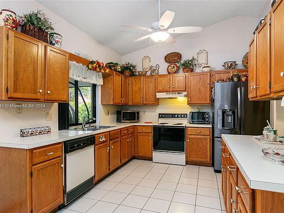 5th image of 11701 NW 27th St #11701