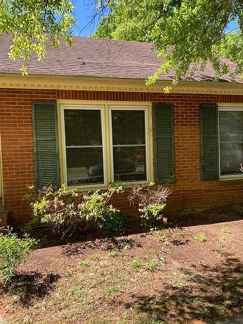 Eaglecrest Rd, Charlotte — Photo 2