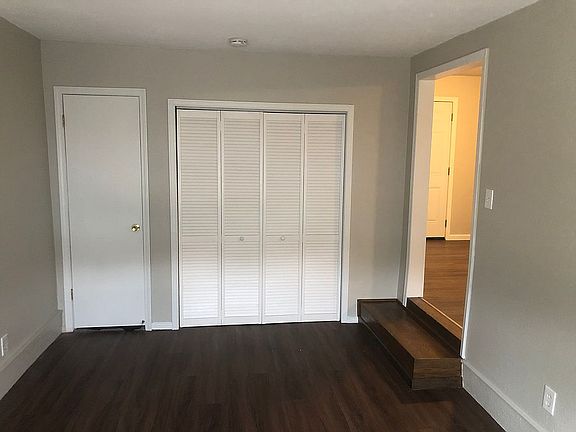 5th image of 2224 Doris Ave