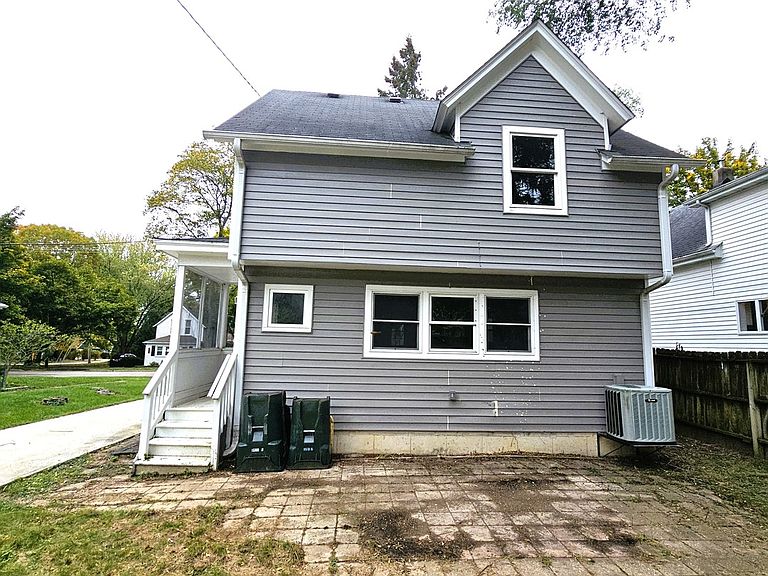 Listing photo 5