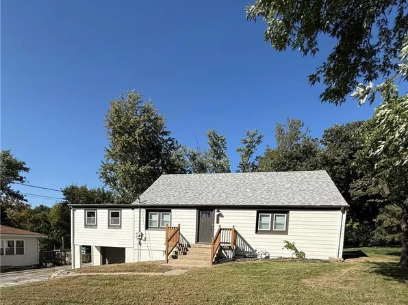 808 NE Russell Rd, Kansas City, MO 64116