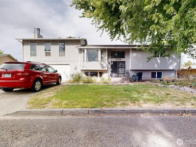 1125 SE Colonial Drive, College Place, WA, 99324