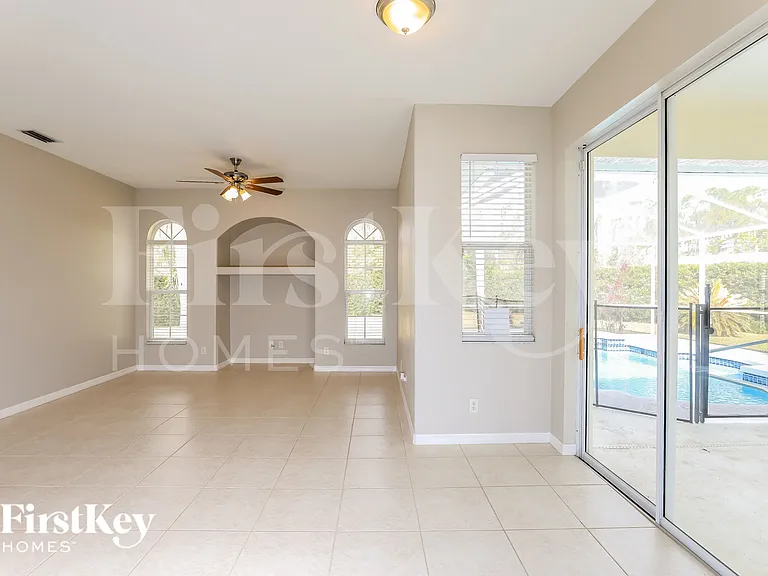 2322 Renfro Ave — Photo 4