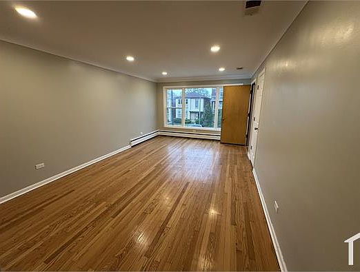 3rd image of 7241 W Belmont Ave #2