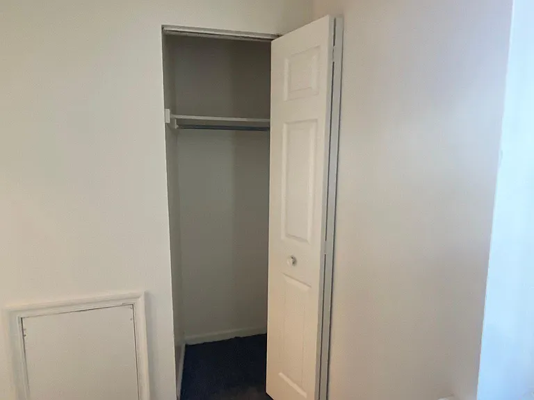 516 Christian St #1R — Photo 6