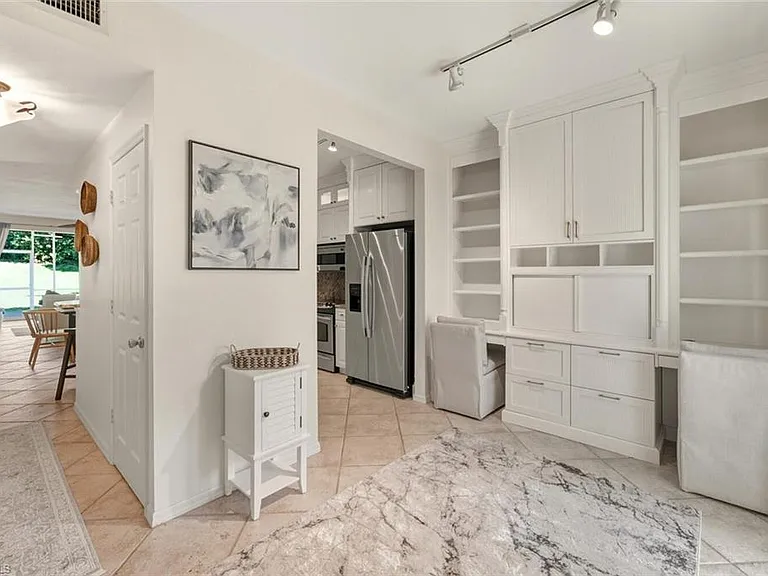 871 Tanbark Dr #102 — Photo 2