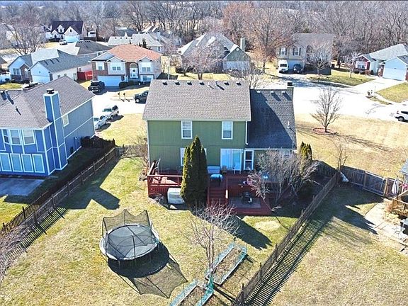 3rd image of 705 Shamrock Ln