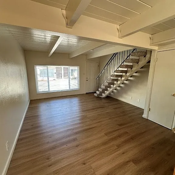 940 Schafer Rd — Photo 3