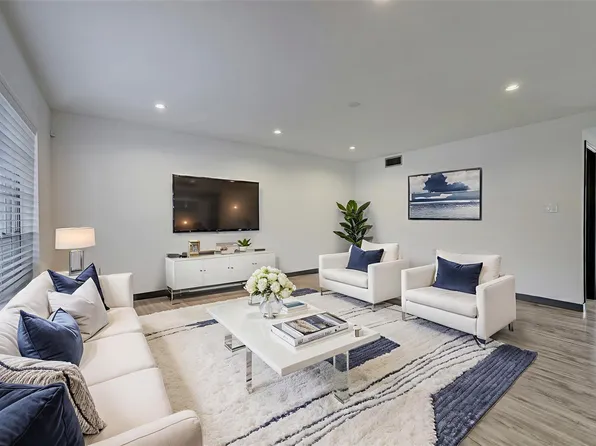 6326 Chevy Chase Dr #13, Houston, TX 77057