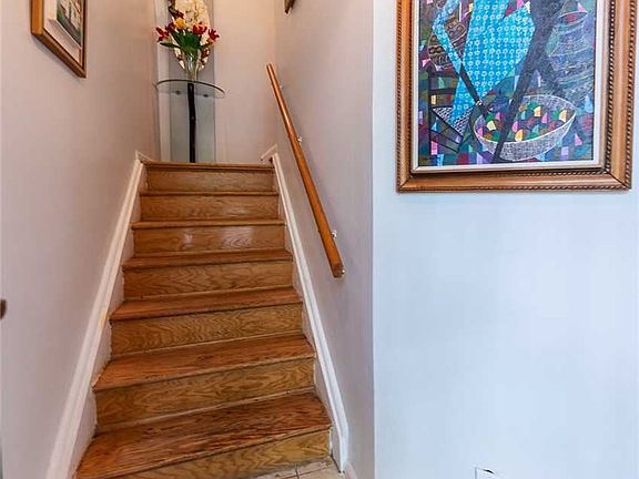 5th image of 586 Louisiana Ave #3