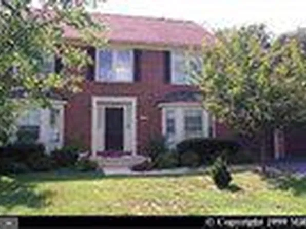 7826 Lakeland Valley Dr, Springfield, VA 22153