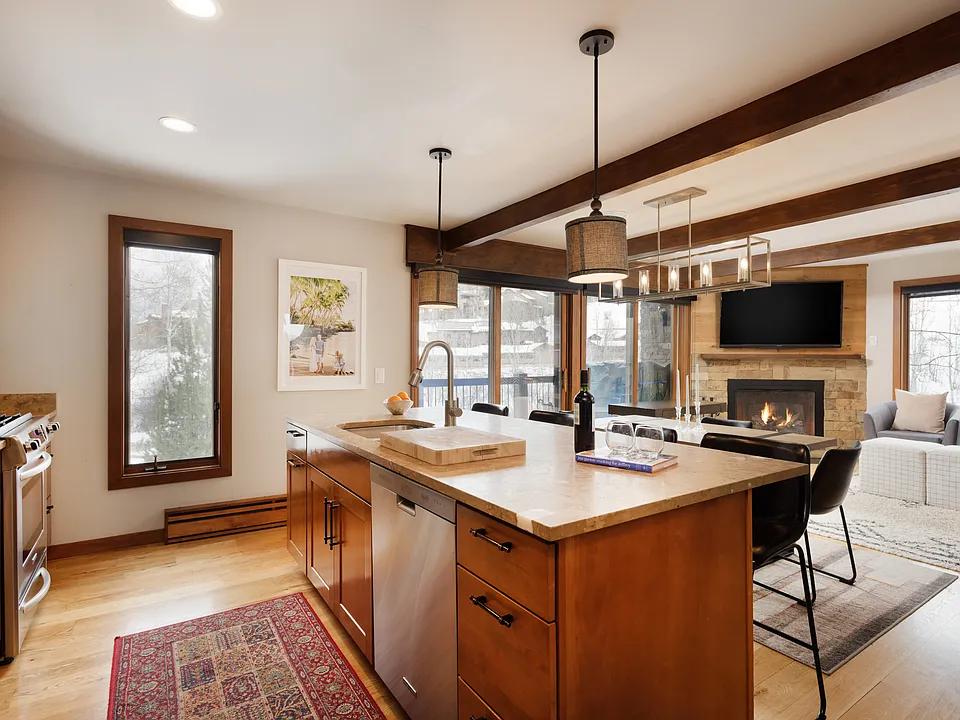 35 Upper Woodbridge Rd #9A